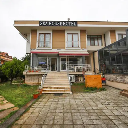 Bed & Breakfast Sea House 3*