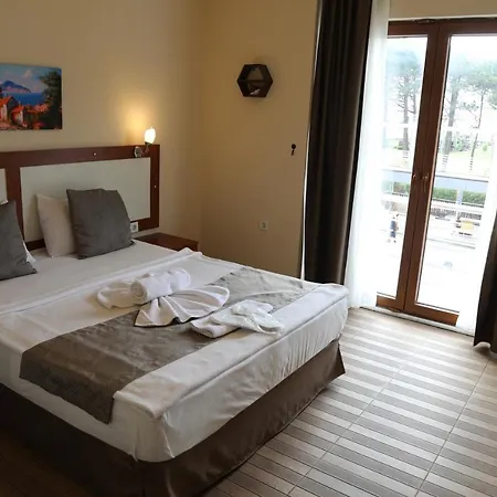 Bed and breakfast Sea House 3*