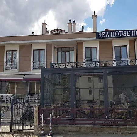 Bed & Breakfast Sea House 3*
