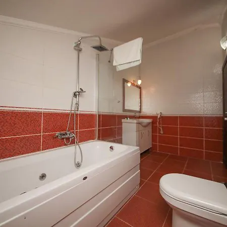 Sea House 3*
